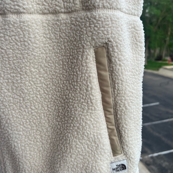 The North Face Cream Sherpa Fleece Vest Land O’Lakes Embroidery Size L - Picture 5 of 12